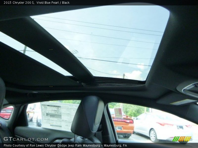 Vivid Blue Pearl / Black 2015 Chrysler 200 S