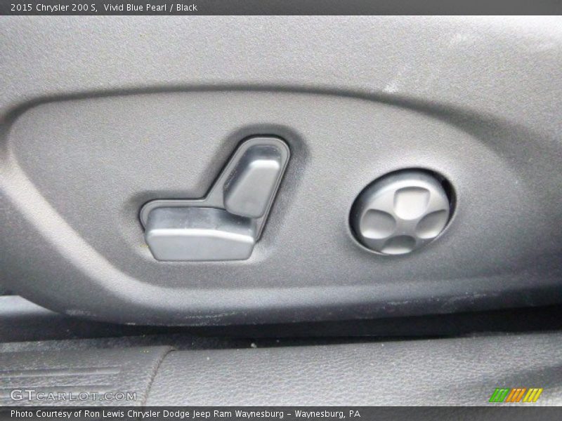 Vivid Blue Pearl / Black 2015 Chrysler 200 S