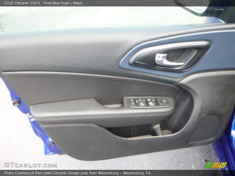 Vivid Blue Pearl / Black 2015 Chrysler 200 S