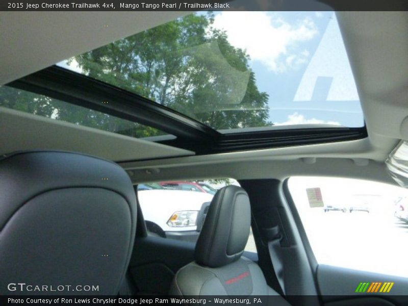 Mango Tango Pearl / Trailhawk Black 2015 Jeep Cherokee Trailhawk 4x4
