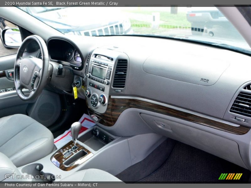 Black Forest Green Metallic / Gray 2010 Hyundai Santa Fe SE