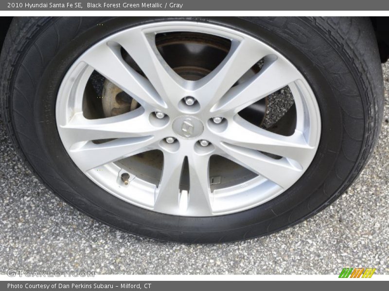 Black Forest Green Metallic / Gray 2010 Hyundai Santa Fe SE