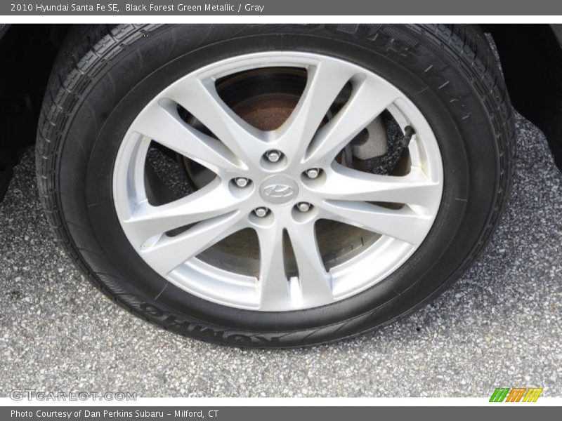 Black Forest Green Metallic / Gray 2010 Hyundai Santa Fe SE