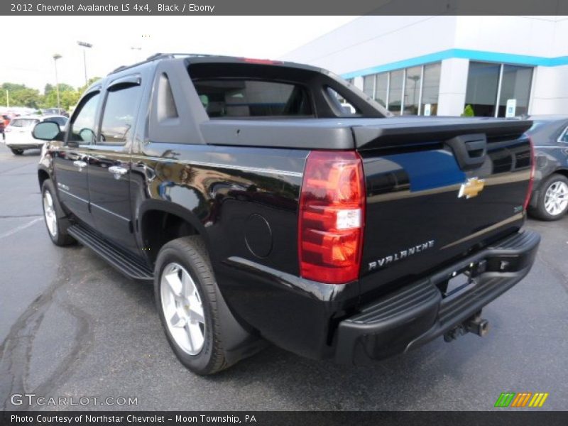Black / Ebony 2012 Chevrolet Avalanche LS 4x4