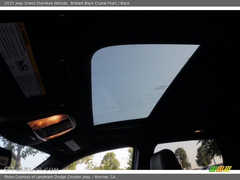 Brilliant Black Crystal Pearl / Black 2015 Jeep Grand Cherokee Altitude