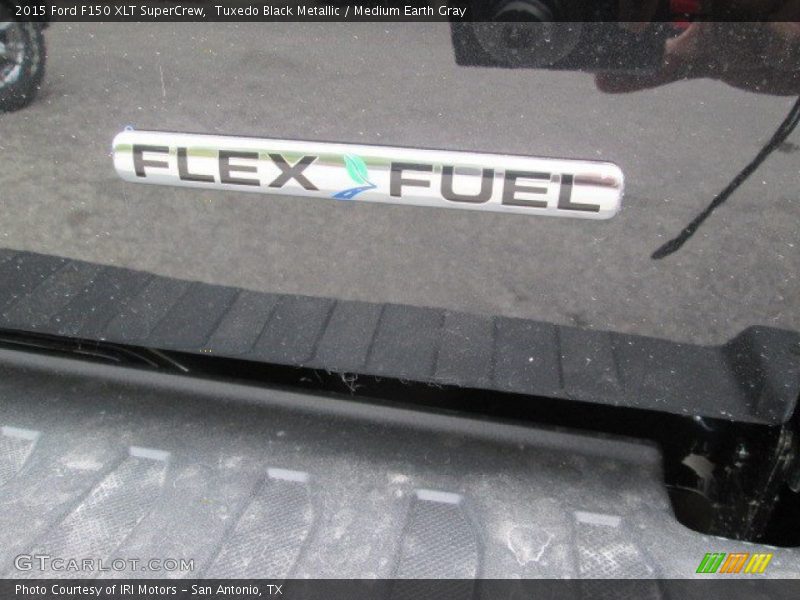 Tuxedo Black Metallic / Medium Earth Gray 2015 Ford F150 XLT SuperCrew