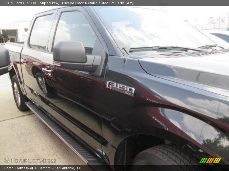 Tuxedo Black Metallic / Medium Earth Gray 2015 Ford F150 XLT SuperCrew