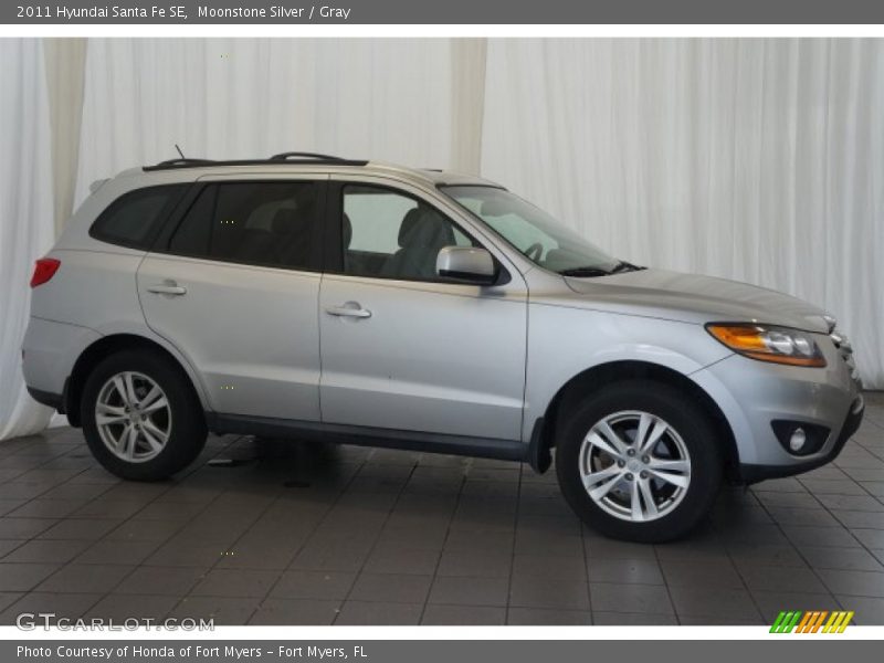 Moonstone Silver / Gray 2011 Hyundai Santa Fe SE