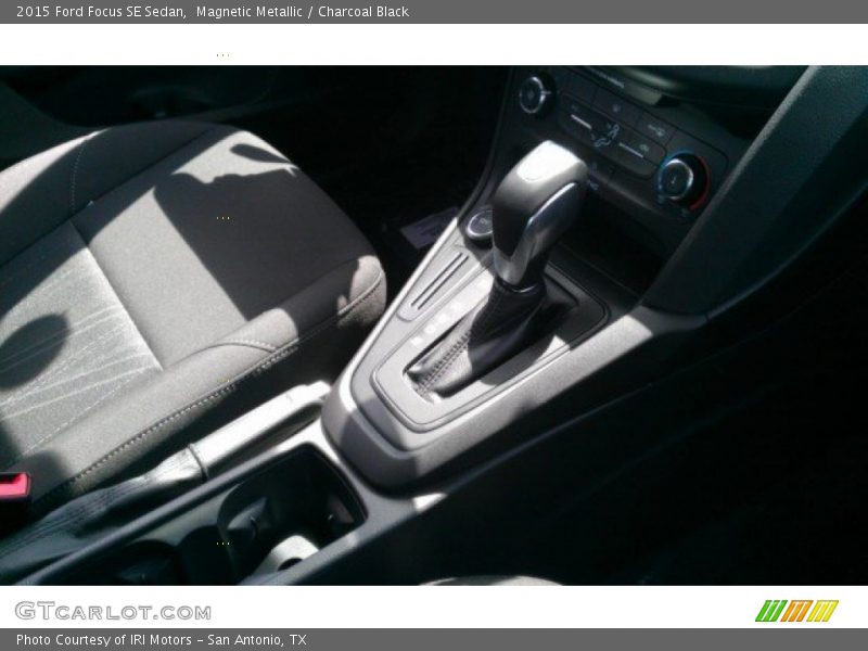 Magnetic Metallic / Charcoal Black 2015 Ford Focus SE Sedan