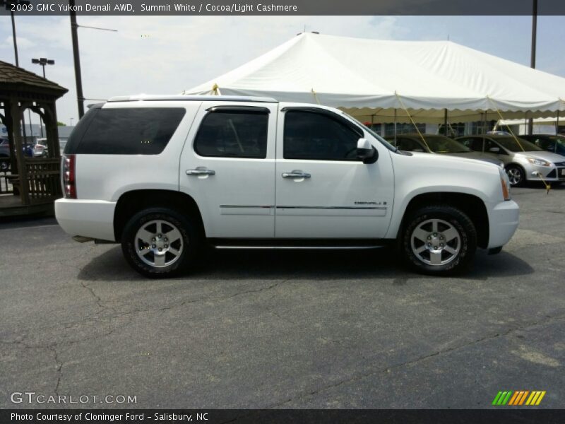Summit White / Cocoa/Light Cashmere 2009 GMC Yukon Denali AWD