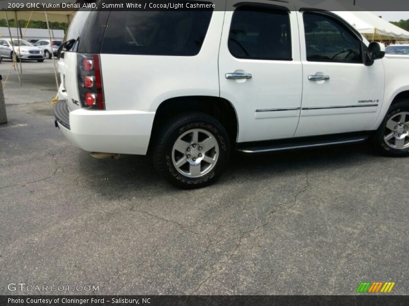 Summit White / Cocoa/Light Cashmere 2009 GMC Yukon Denali AWD