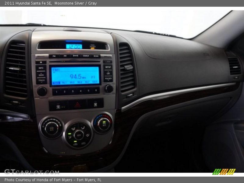 Moonstone Silver / Gray 2011 Hyundai Santa Fe SE