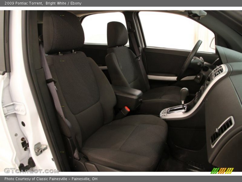 Bright White / Ebony 2009 Pontiac Torrent