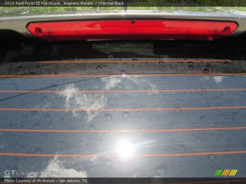 Magnetic Metallic / Charcoal Black 2015 Ford Focus SE Hatchback