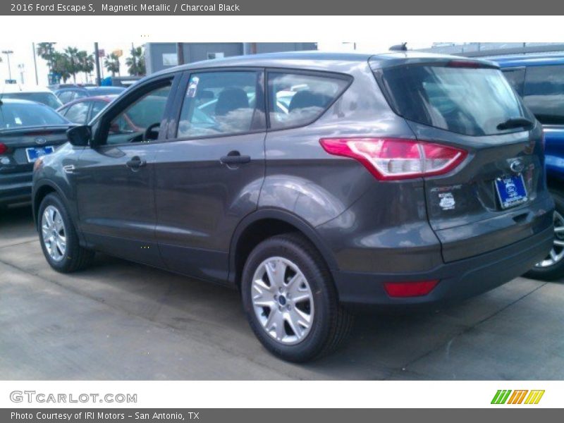 Magnetic Metallic / Charcoal Black 2016 Ford Escape S