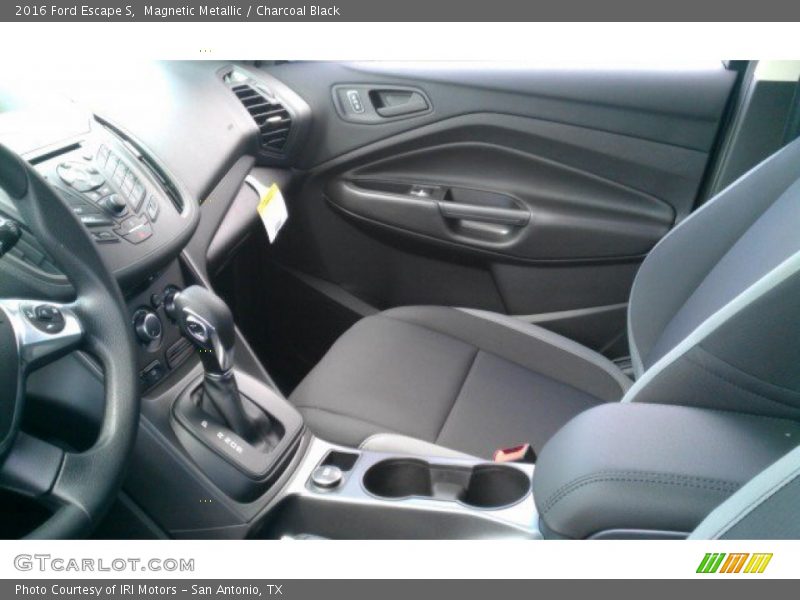 Magnetic Metallic / Charcoal Black 2016 Ford Escape S