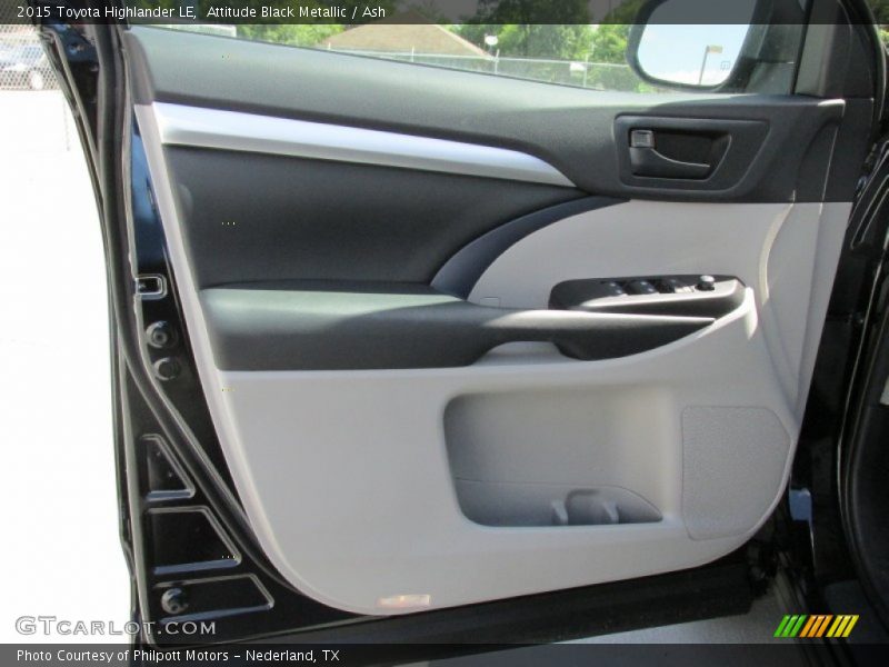 Attitude Black Metallic / Ash 2015 Toyota Highlander LE