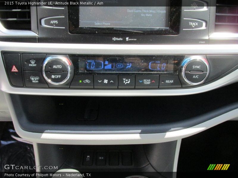 Attitude Black Metallic / Ash 2015 Toyota Highlander LE
