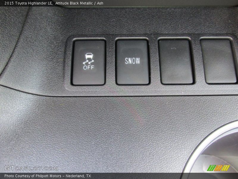 Attitude Black Metallic / Ash 2015 Toyota Highlander LE