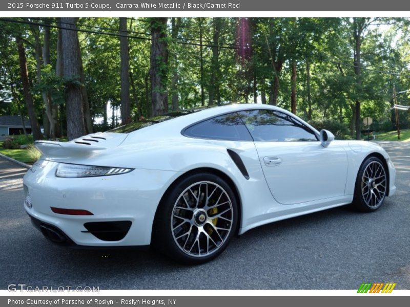 Carrara White Metallic / Black/Garnet Red 2015 Porsche 911 Turbo S Coupe