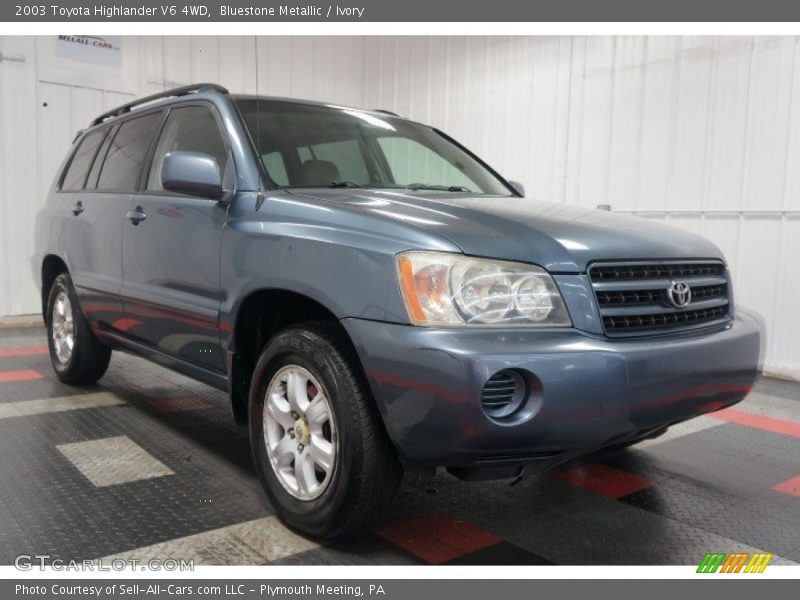 Bluestone Metallic / Ivory 2003 Toyota Highlander V6 4WD