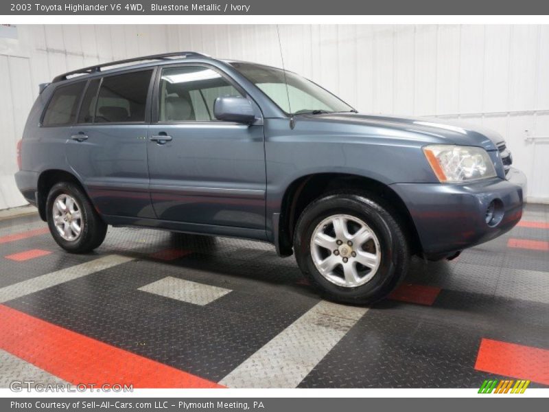 Front 3/4 View of 2003 Highlander V6 4WD