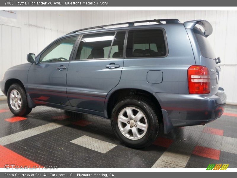 Bluestone Metallic / Ivory 2003 Toyota Highlander V6 4WD