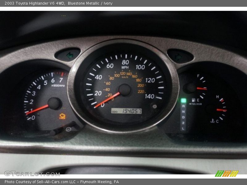 Bluestone Metallic / Ivory 2003 Toyota Highlander V6 4WD
