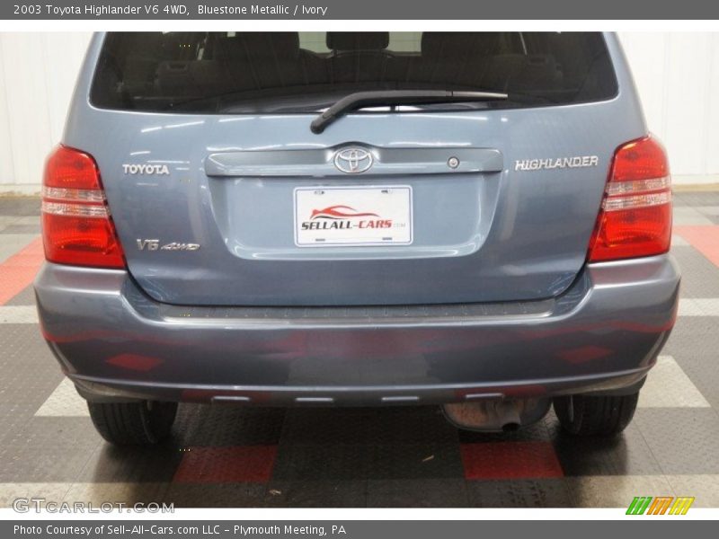 Bluestone Metallic / Ivory 2003 Toyota Highlander V6 4WD