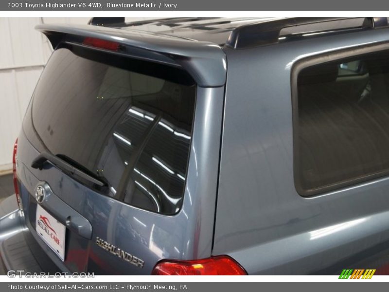 Bluestone Metallic / Ivory 2003 Toyota Highlander V6 4WD