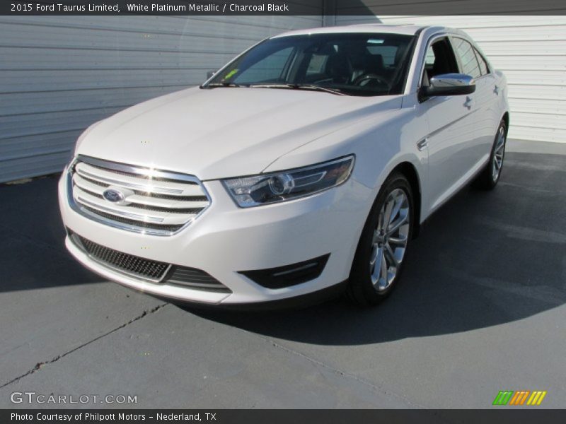 White Platinum Metallic / Charcoal Black 2015 Ford Taurus Limited