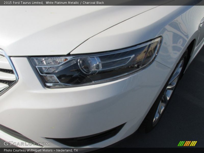 White Platinum Metallic / Charcoal Black 2015 Ford Taurus Limited