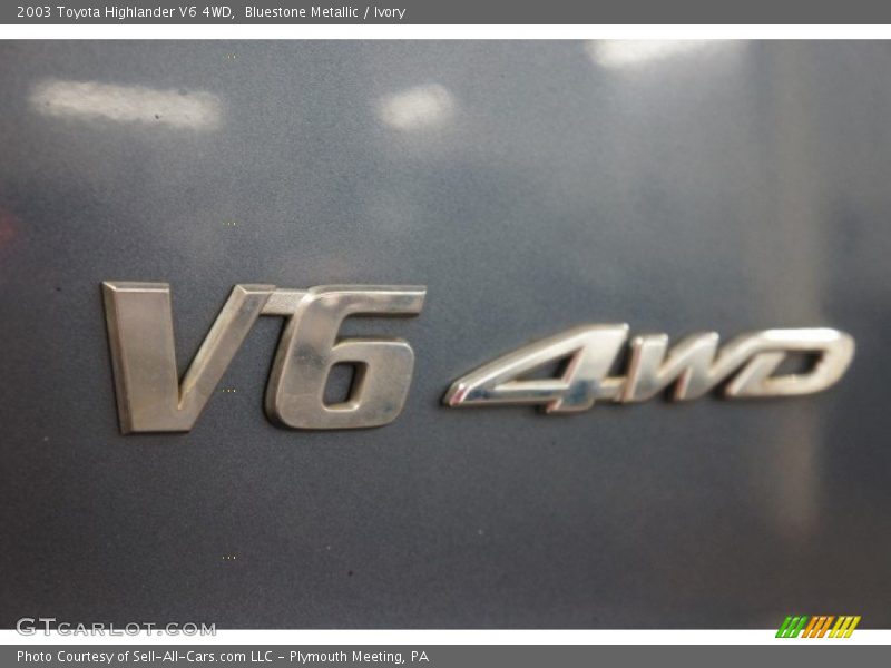 Bluestone Metallic / Ivory 2003 Toyota Highlander V6 4WD