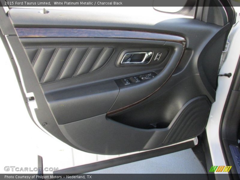 White Platinum Metallic / Charcoal Black 2015 Ford Taurus Limited