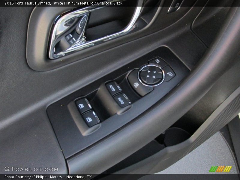 White Platinum Metallic / Charcoal Black 2015 Ford Taurus Limited