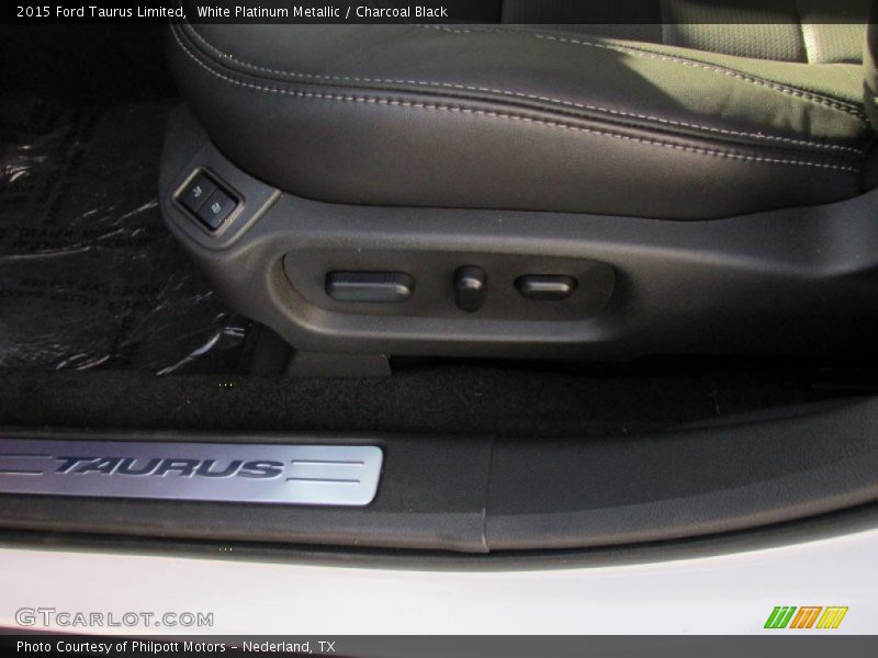 White Platinum Metallic / Charcoal Black 2015 Ford Taurus Limited