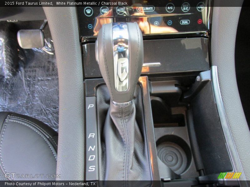White Platinum Metallic / Charcoal Black 2015 Ford Taurus Limited