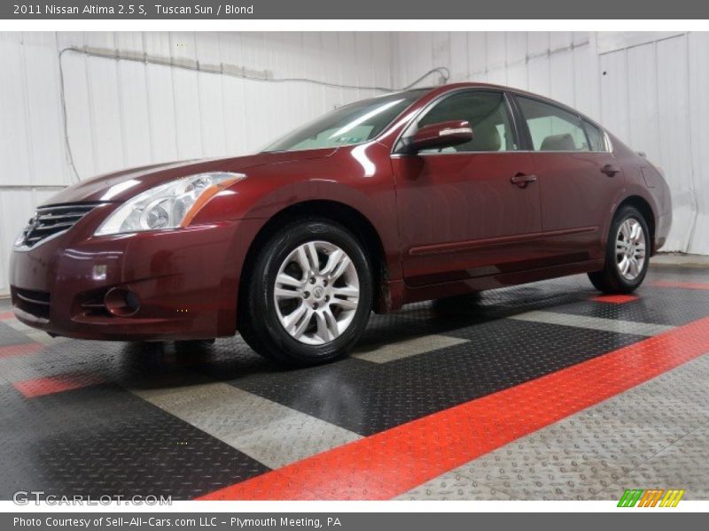 Tuscan Sun / Blond 2011 Nissan Altima 2.5 S