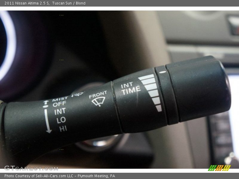 Tuscan Sun / Blond 2011 Nissan Altima 2.5 S