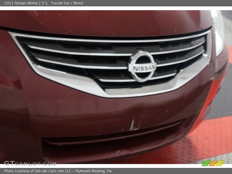 Tuscan Sun / Blond 2011 Nissan Altima 2.5 S