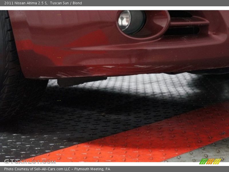 Tuscan Sun / Blond 2011 Nissan Altima 2.5 S