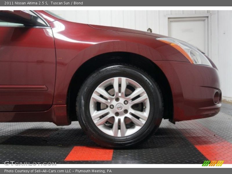 Tuscan Sun / Blond 2011 Nissan Altima 2.5 S