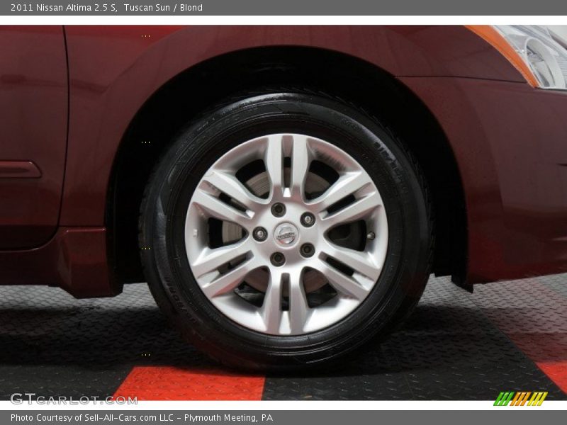 Tuscan Sun / Blond 2011 Nissan Altima 2.5 S