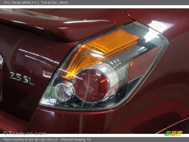 Tuscan Sun / Blond 2011 Nissan Altima 2.5 S