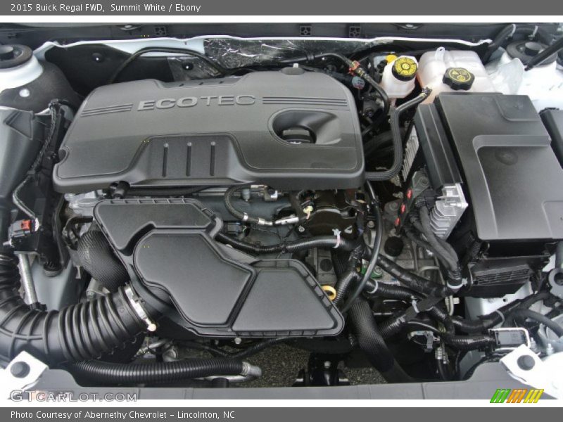 Summit White / Ebony 2015 Buick Regal FWD