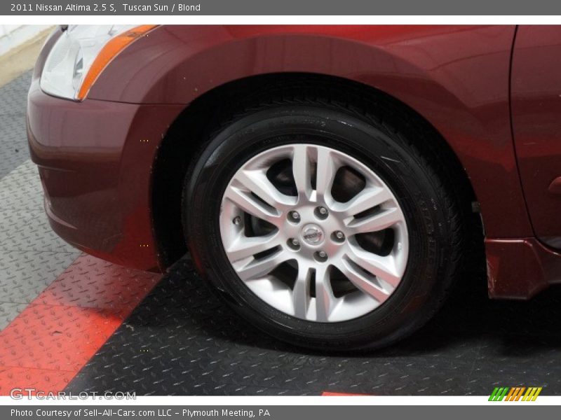 Tuscan Sun / Blond 2011 Nissan Altima 2.5 S