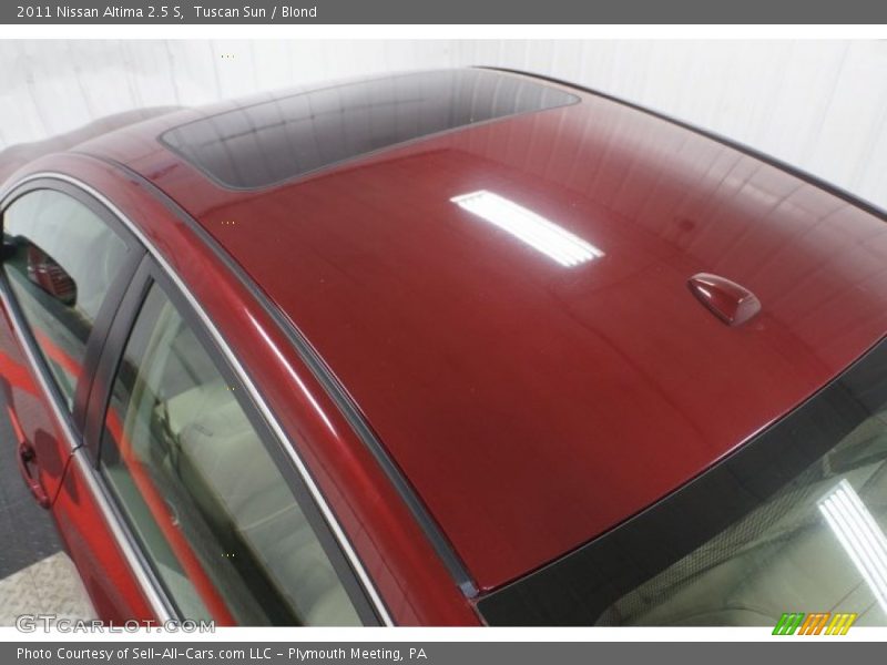 Tuscan Sun / Blond 2011 Nissan Altima 2.5 S