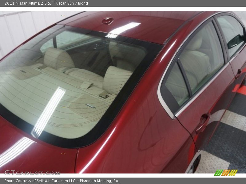 Tuscan Sun / Blond 2011 Nissan Altima 2.5 S