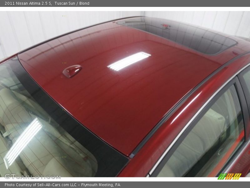 Tuscan Sun / Blond 2011 Nissan Altima 2.5 S