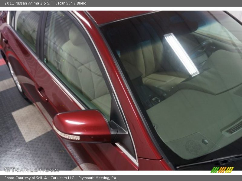 Tuscan Sun / Blond 2011 Nissan Altima 2.5 S